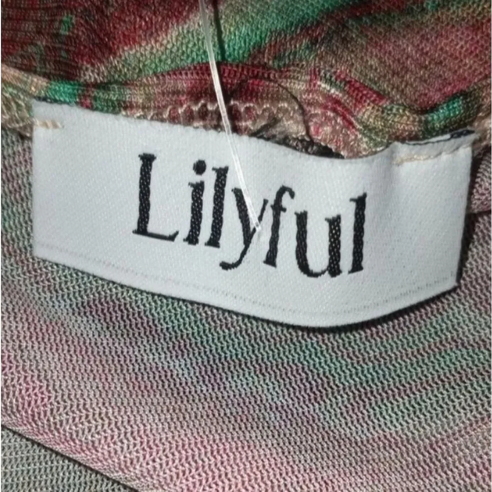 Lilyful Nelly Mini Skirt Set Fuchia Sz.M NWT. - Picture 7 of 11